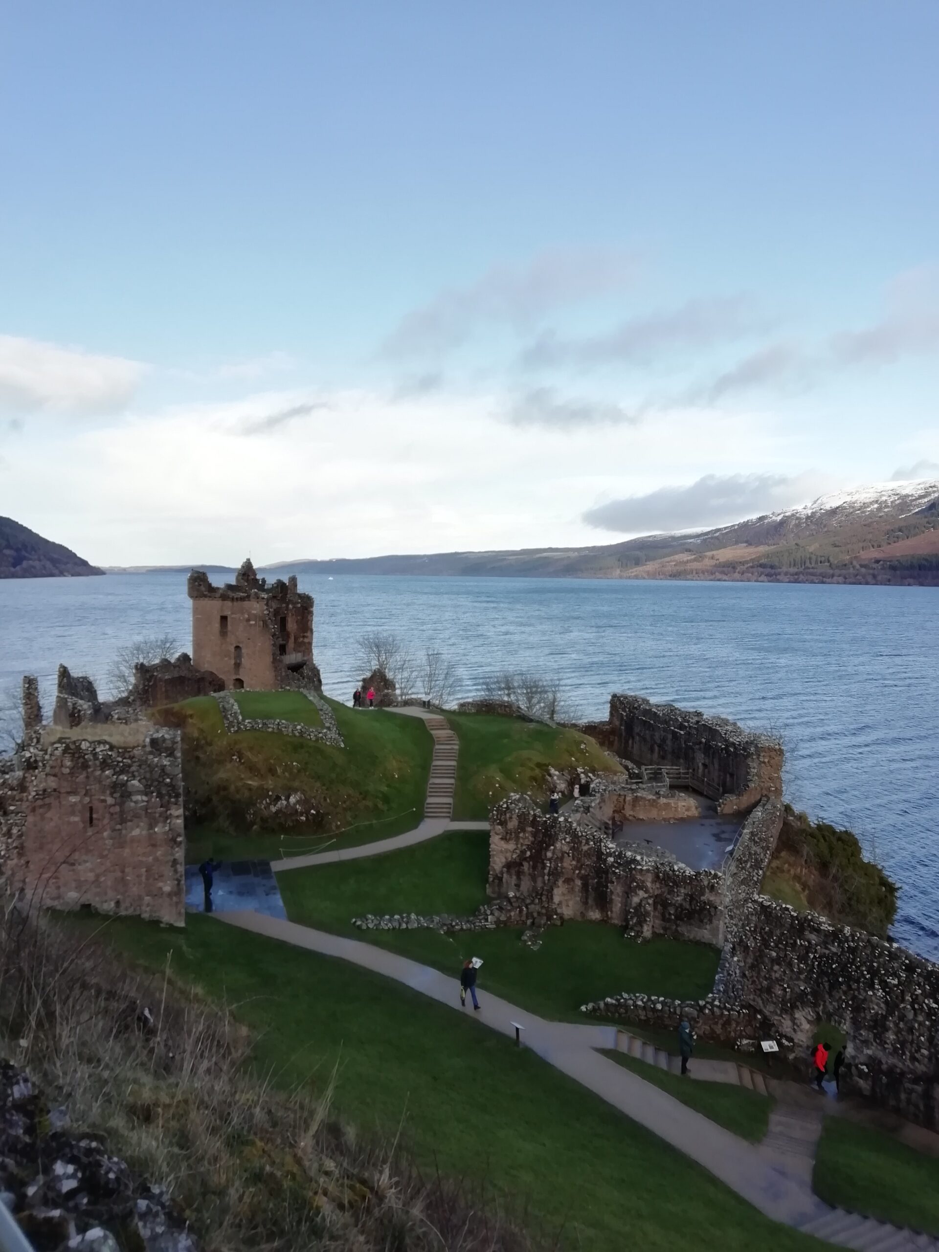Loch Ness and Urquhart Castle volotariat solo ecosse
